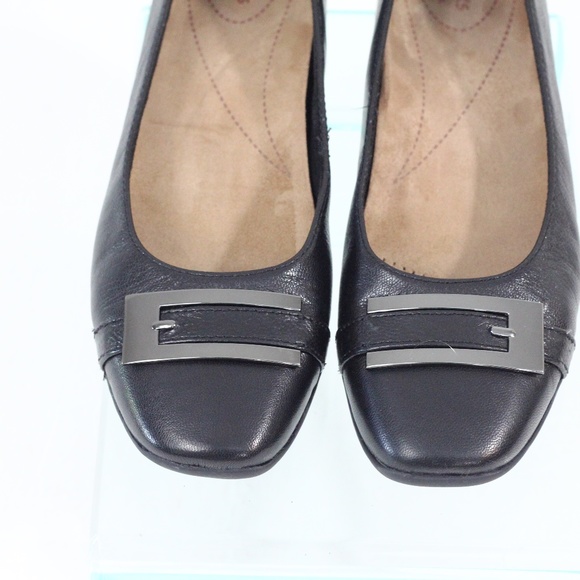 Clarks Artisan Black Leather Ballet Flat sz 6 Women Square Toe Shoes Slip on - Picture 4 of 8